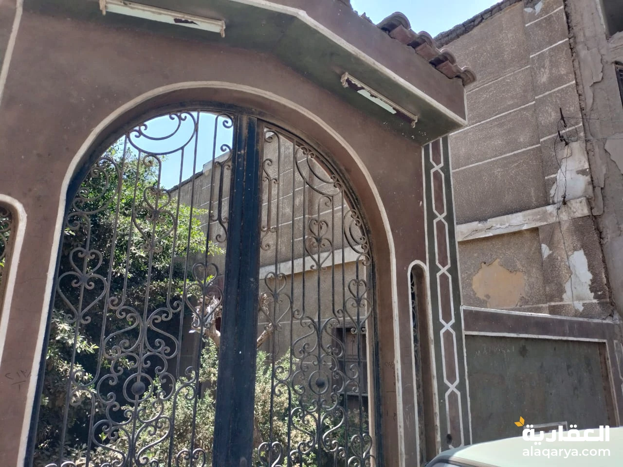 فيلا للبيع في منيا القمح الشرقية بها اجزاء مهدمه وغير صالحه للسكن