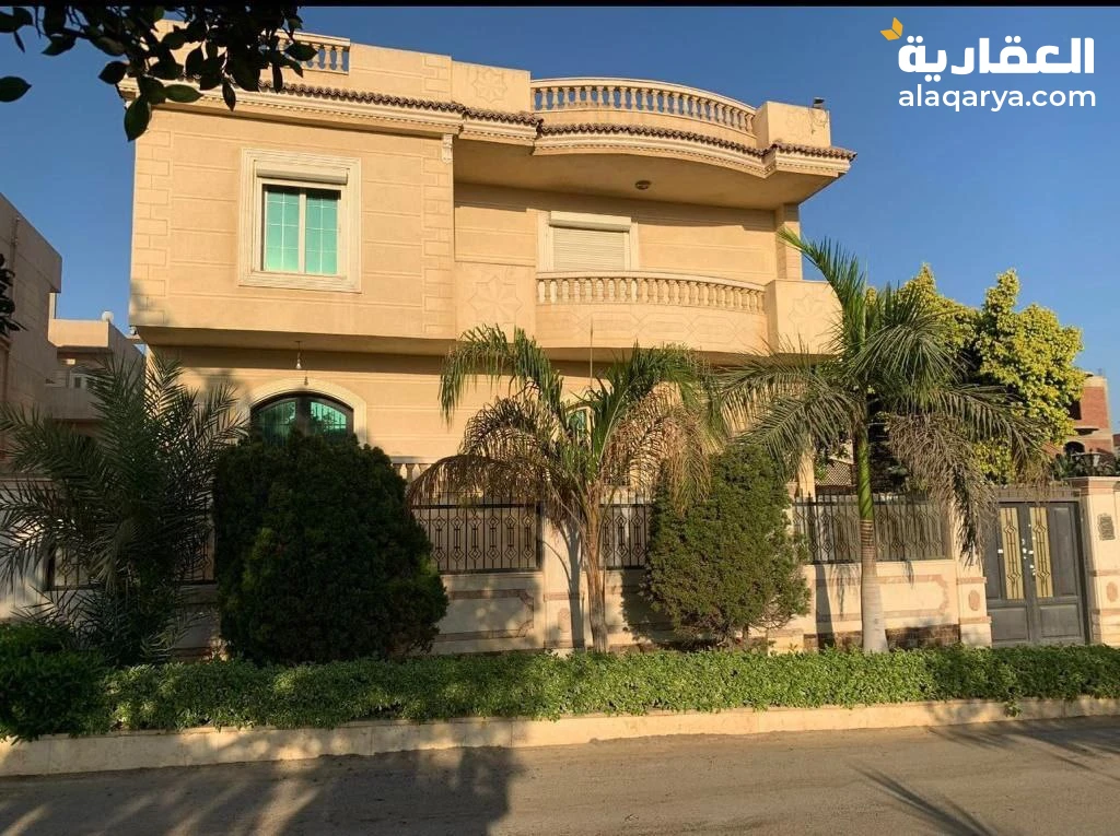 فيلا للبيع  في غرب سوميد جراج وارضي واول ورووف