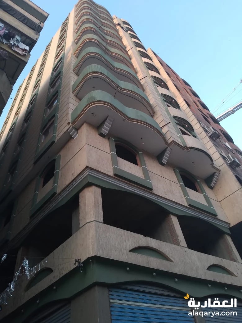 شارع القومية العربية العمومي اما محطة المترو