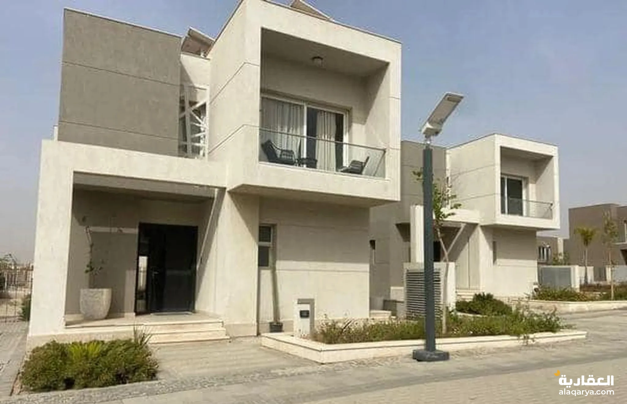 #فيلا للبيع بكمبوند بالم هيلز امام نيو جيزة 6 اكتوبر فيو الاهرامات مباشرة متشطبة بالكامل