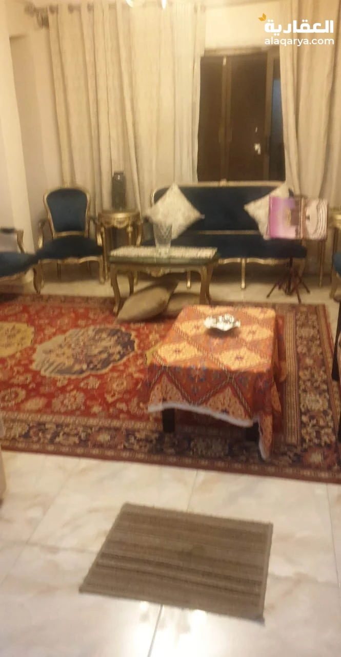 شقه للبيع شيراتون