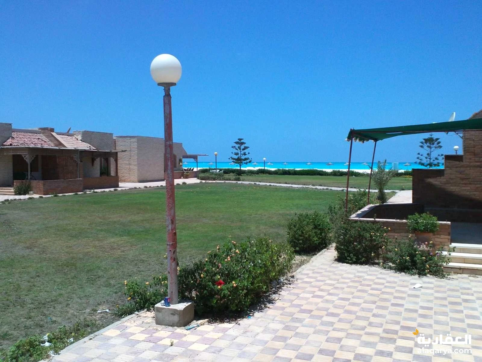 شاليه بالساحل الشمالي قريه الكروان رؤيه البحر وحديقه