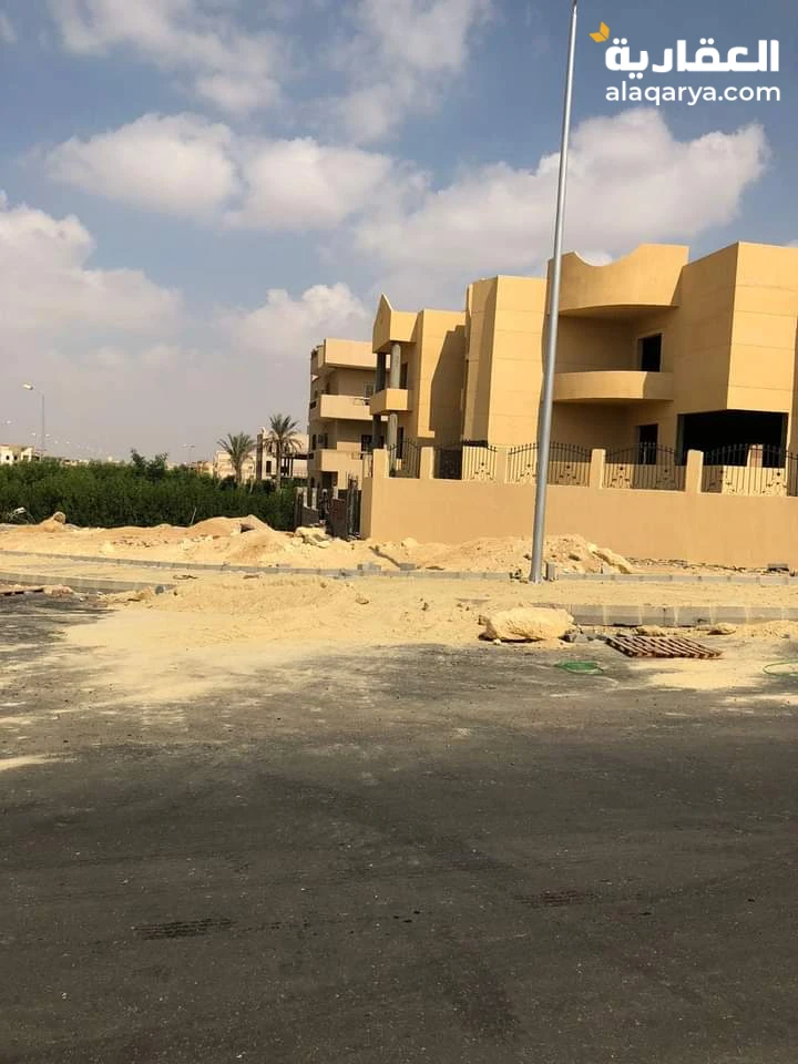 فيلا للبيع الشروق الحي الثالث شرق بوابه 2