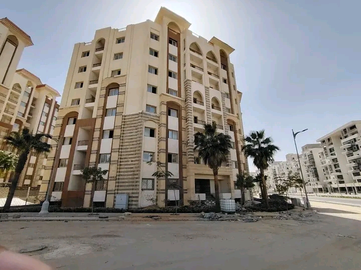 شقه للبيع في R3 D2 العاصمه الاداريه الجديده