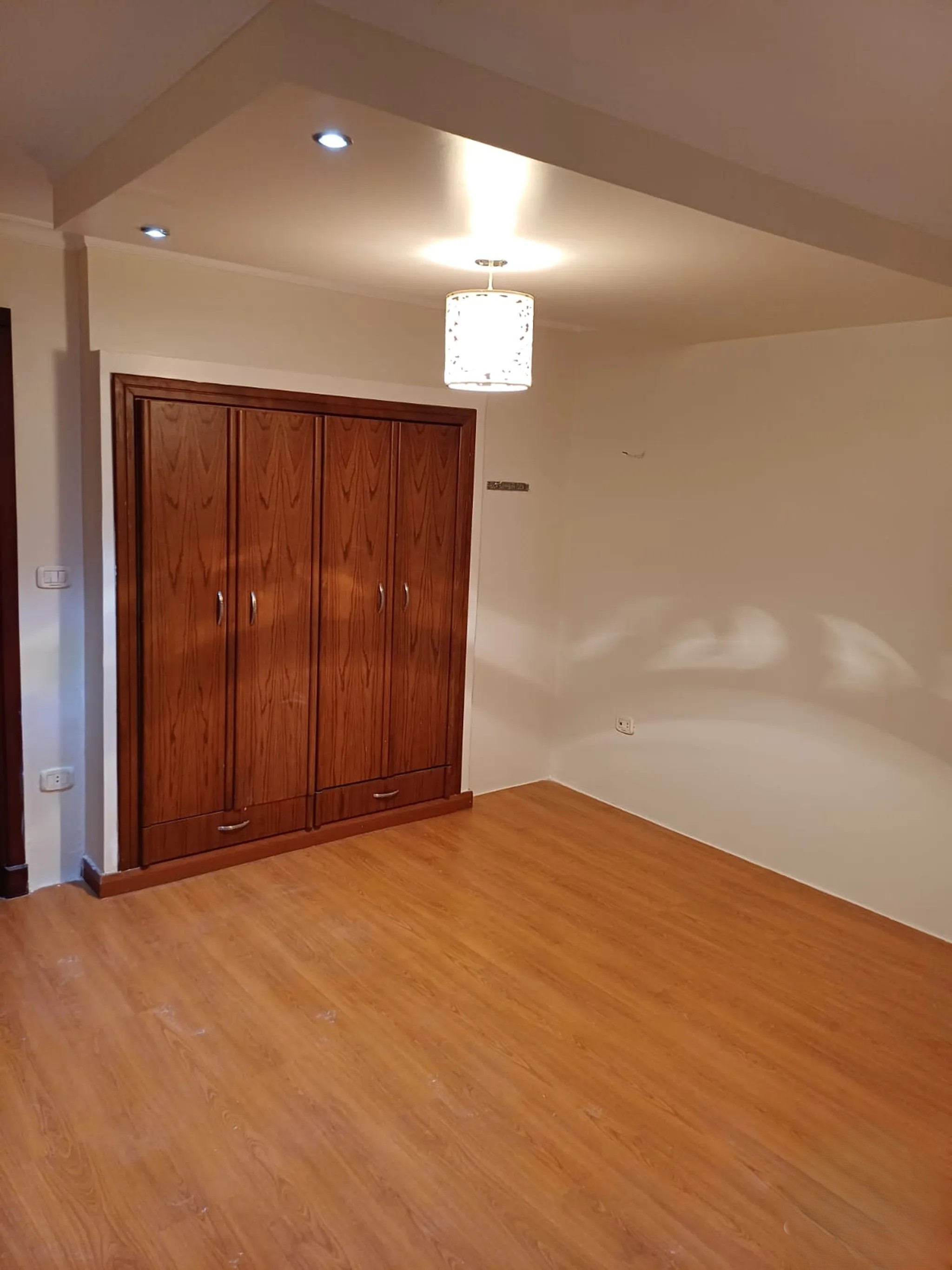 @ للبيع شقة بمساحة 155 متر في القاهرة