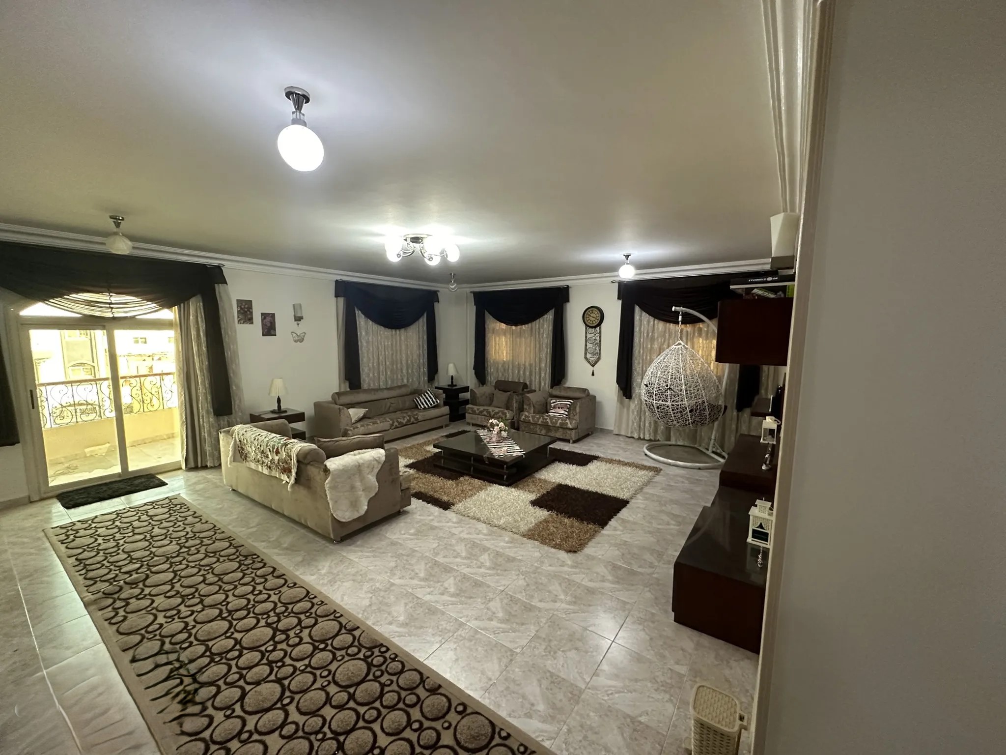 @ للبيع شقة بمساحة 260 متر في القاهرة