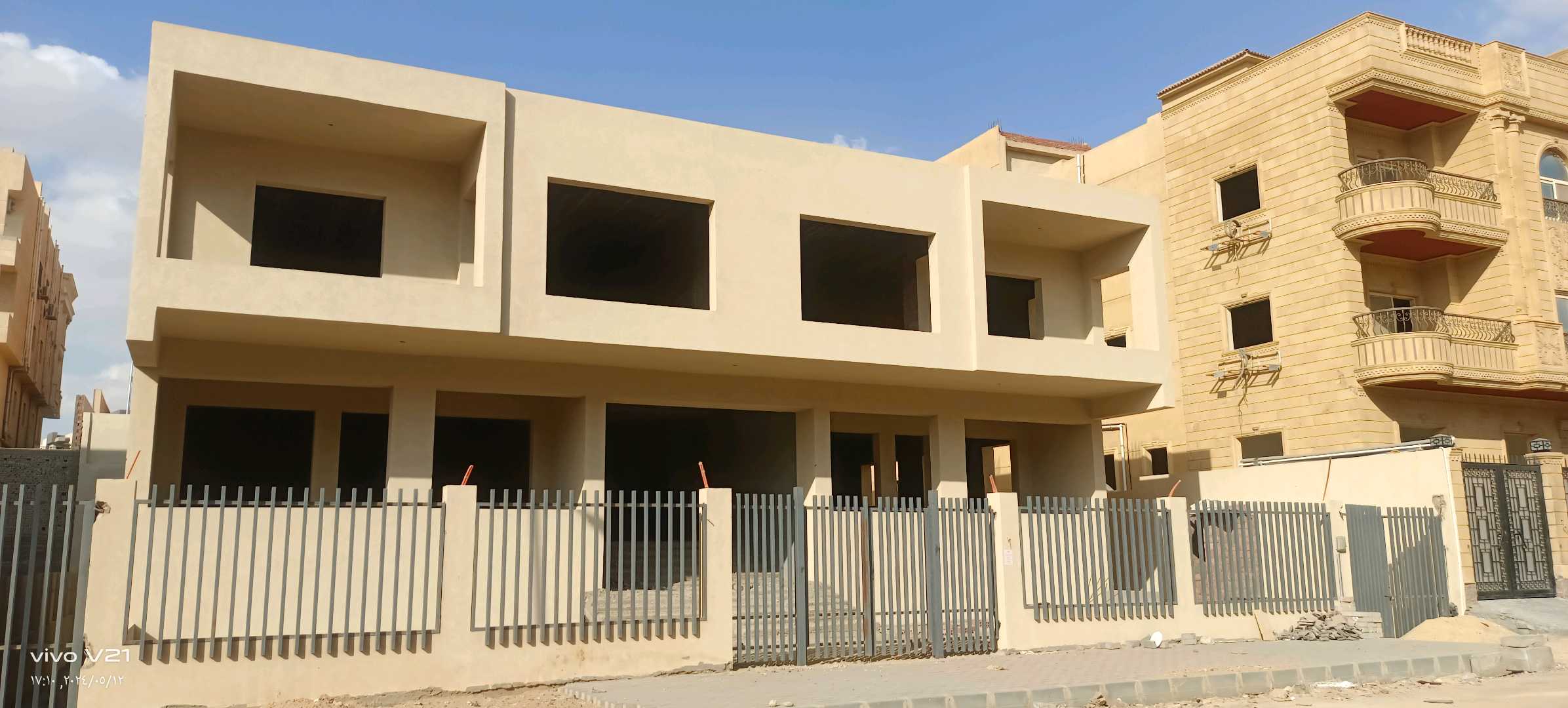 فيلا للبيع في القرنفل 2 القاهره الجديده التجمع الخامس