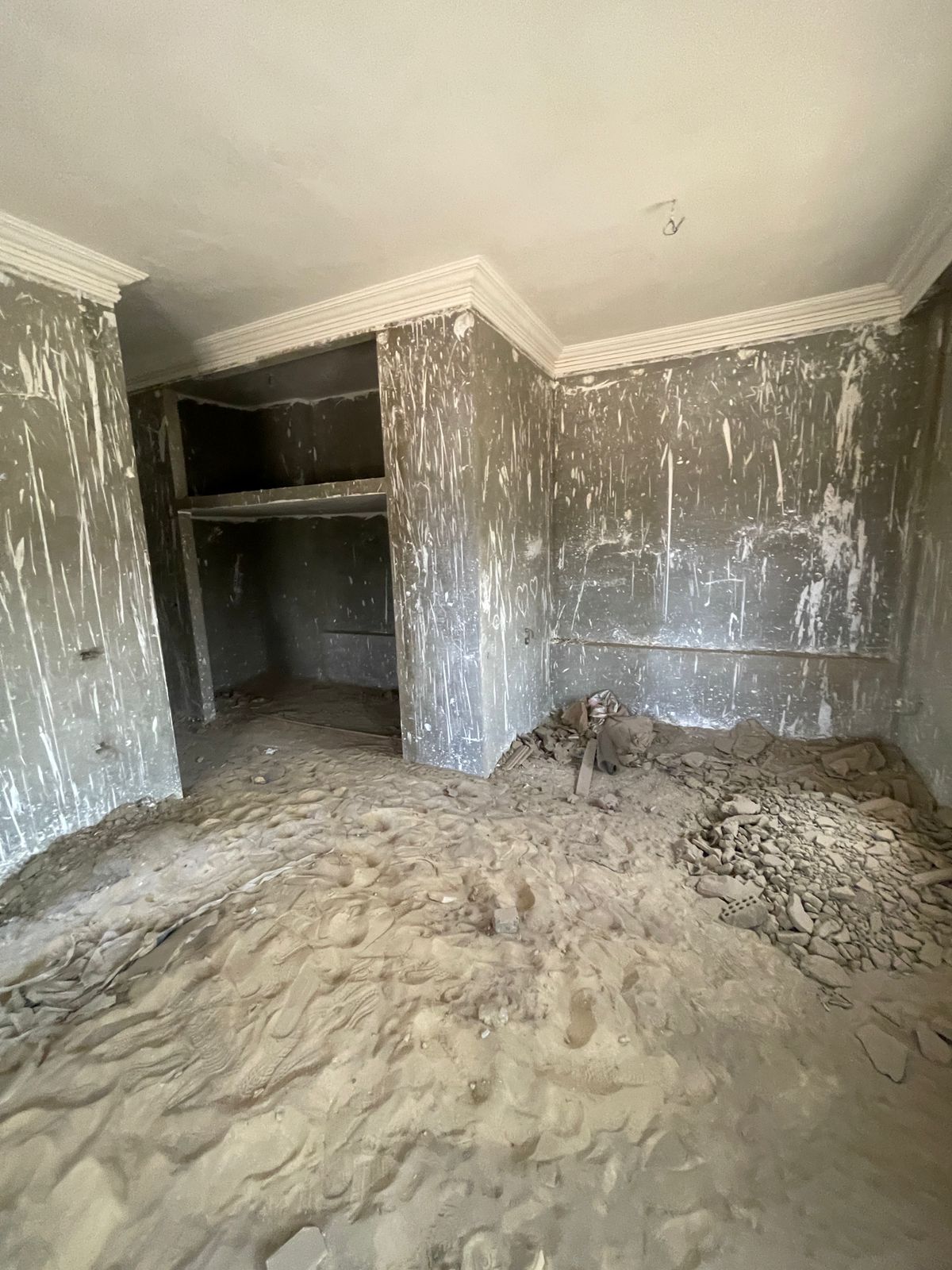 شقه فى البنفسج 300م