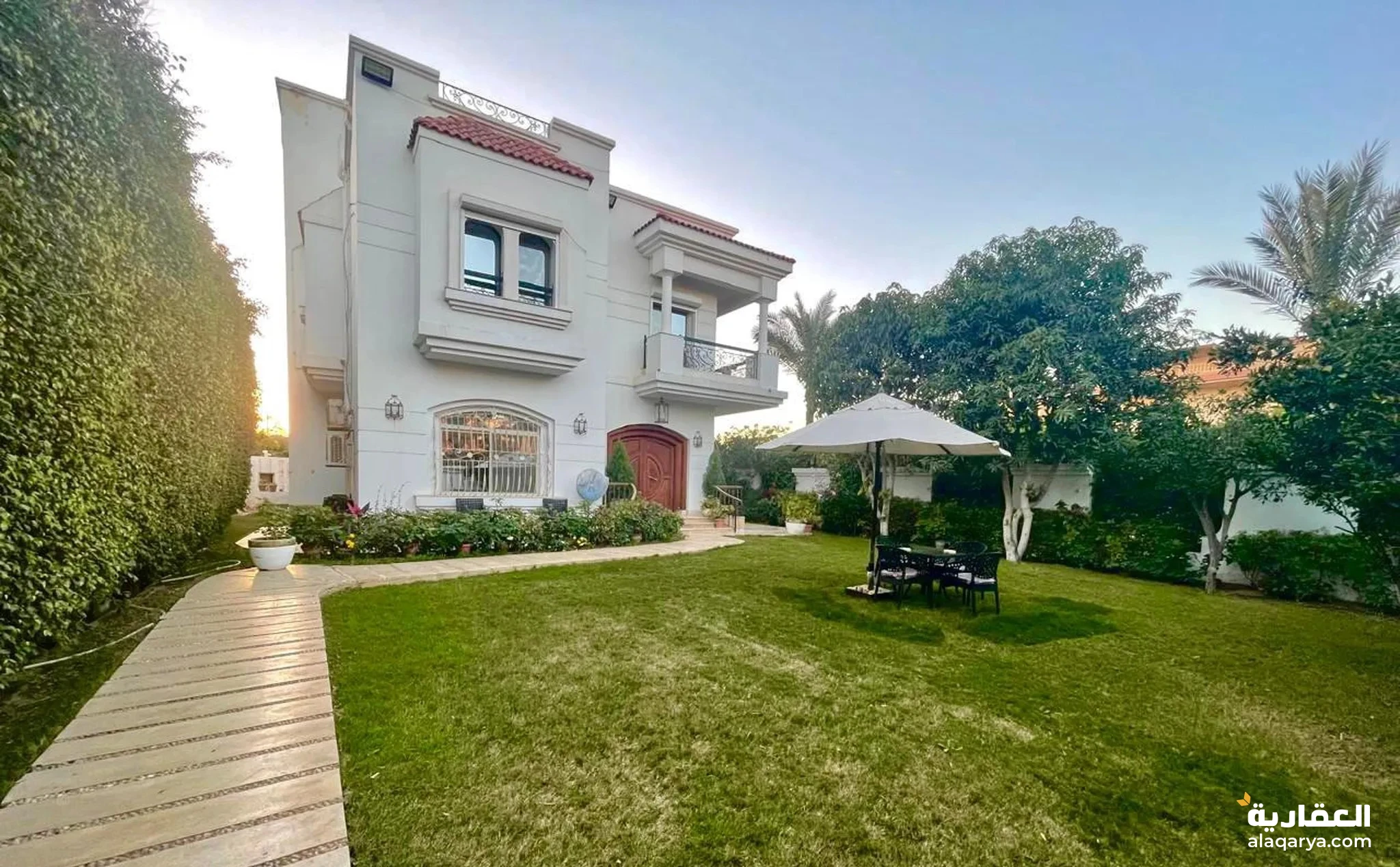 #فيلا مستقله في ارقي احياء مدينة الشروق بسعر لقطه لسرعة البيع