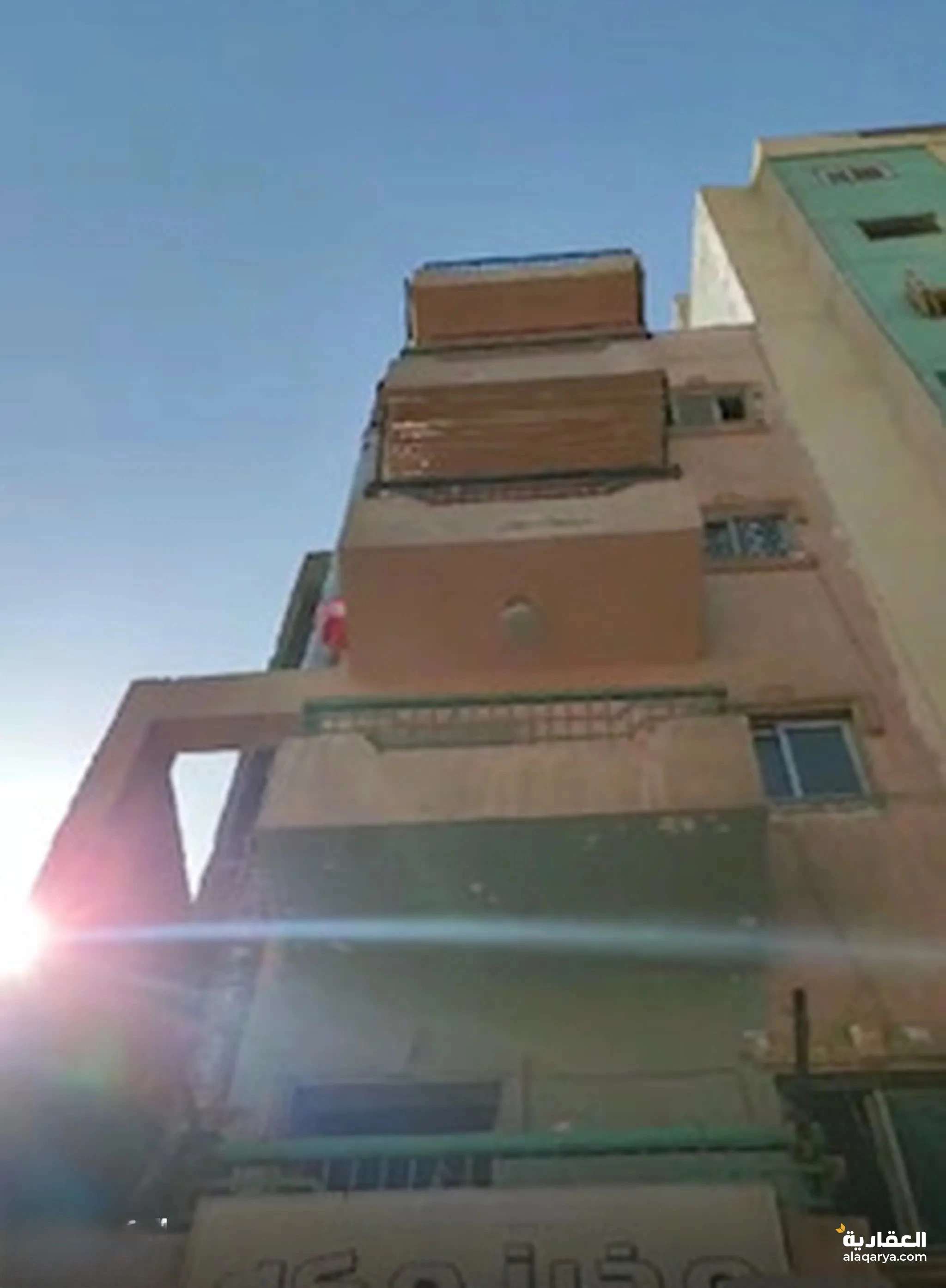 #للبيع عقار 4 أدوار و غرفة بالرووف به فرن عيش بلدى