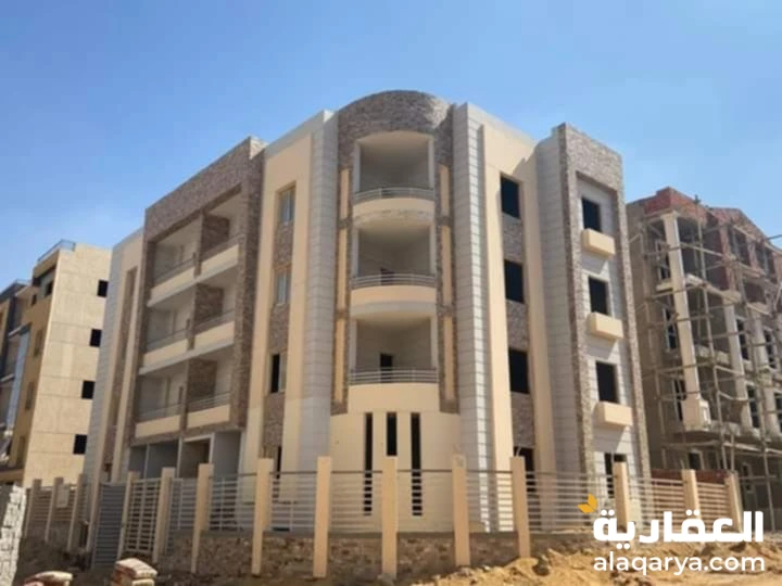 شقة للبيع بالدور الأرضي مرتفع