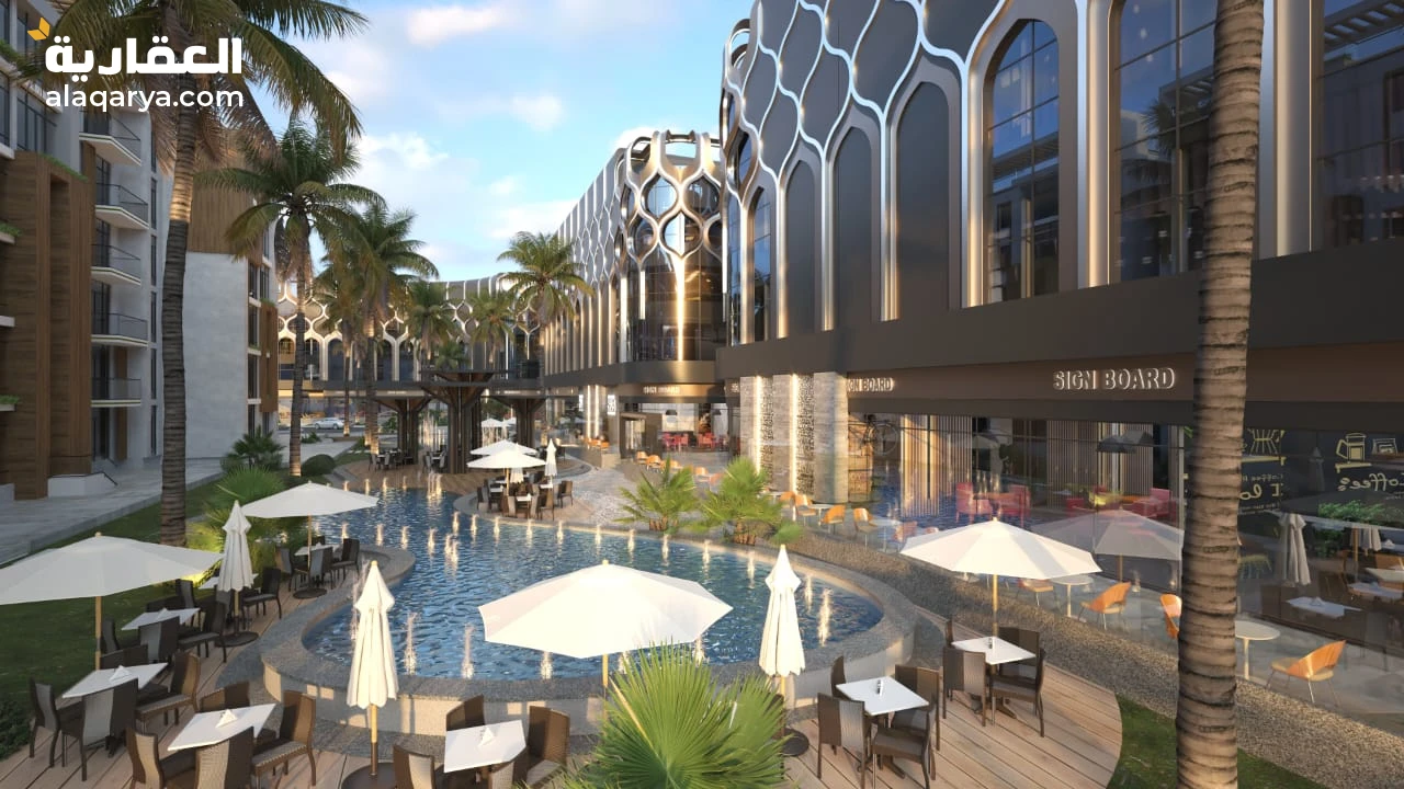 محل في valancia hub strip mall