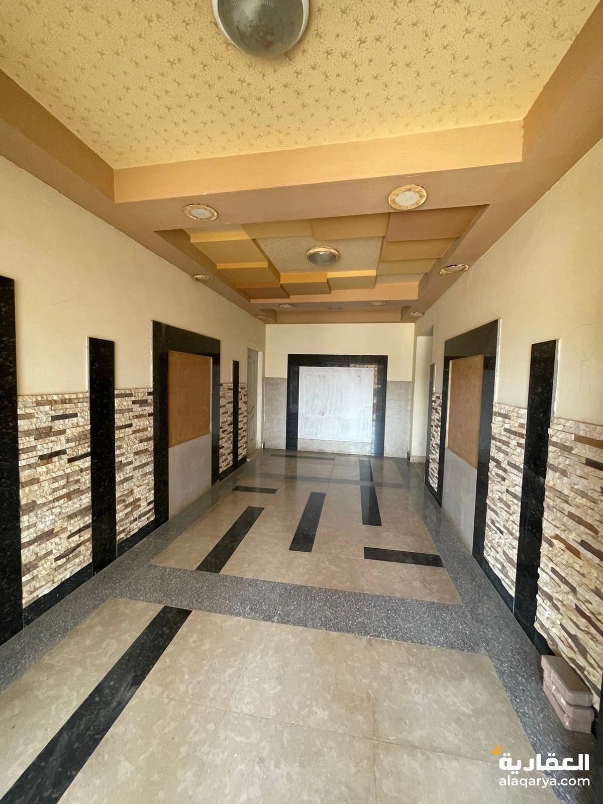 شقه رووف للبيع بسعر لقطه بالشيخ زايد