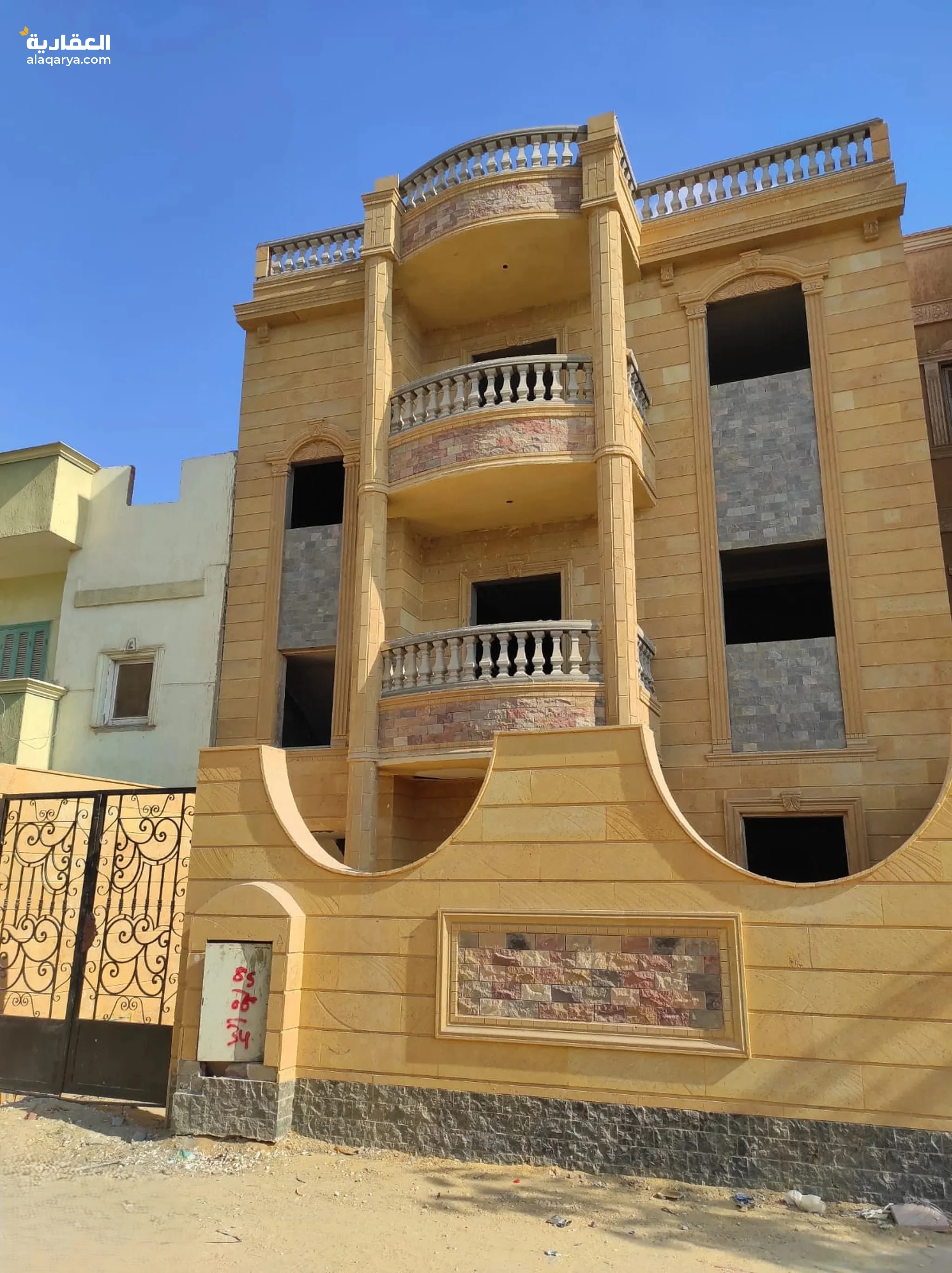 #شقه 135 م للبيع في السياحيه أ حدائق اكتوبر