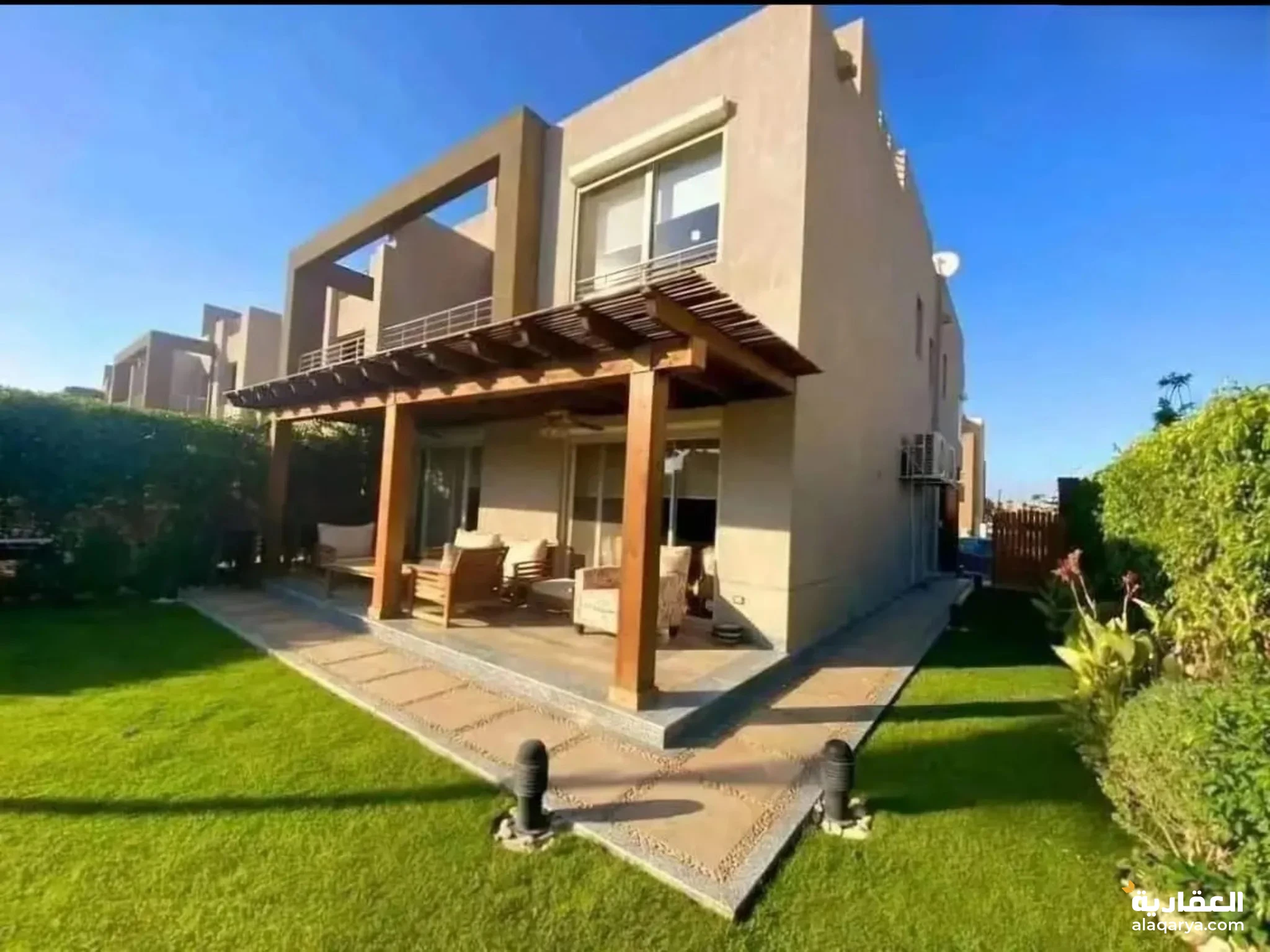 #فيلا للبيع استلام قريب متشطبه في قلب مدينه الشروق بكمبوند Sodic East