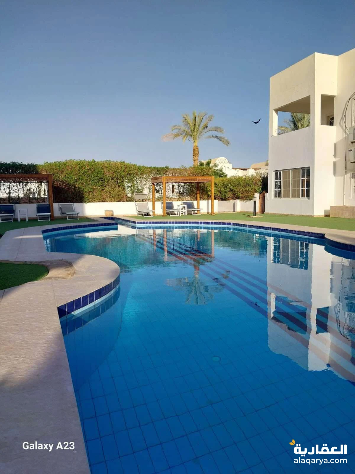 لمحبي التميز والرقي استوديو علي حمام السباحه للبيع في شرم الشيخ