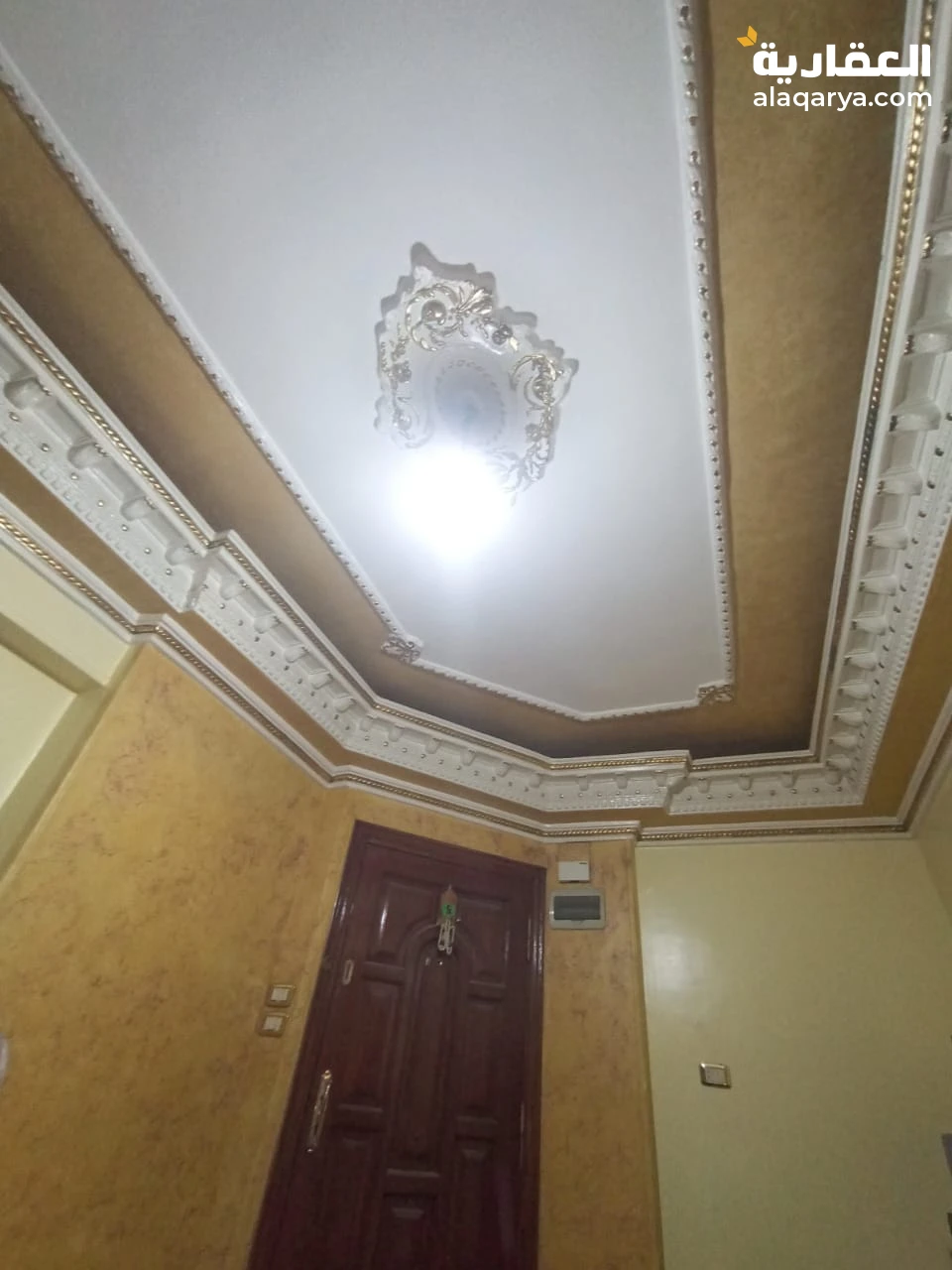 شقه للبيع لقطه في مدينه عباد الرحمن على الطريق الدائري المعادي بجوار نادي الصيد