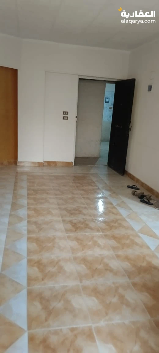 شقه للايجار في مدينه عباد الرحمن خلف نادي الصيد القطاميه طريق دائري المعادي