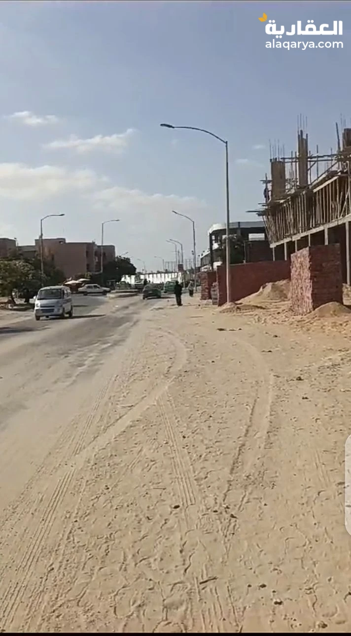 🏢 للبيع – قطعة أرض مميزة في حي المال والأعمال، مدينة السادات ?