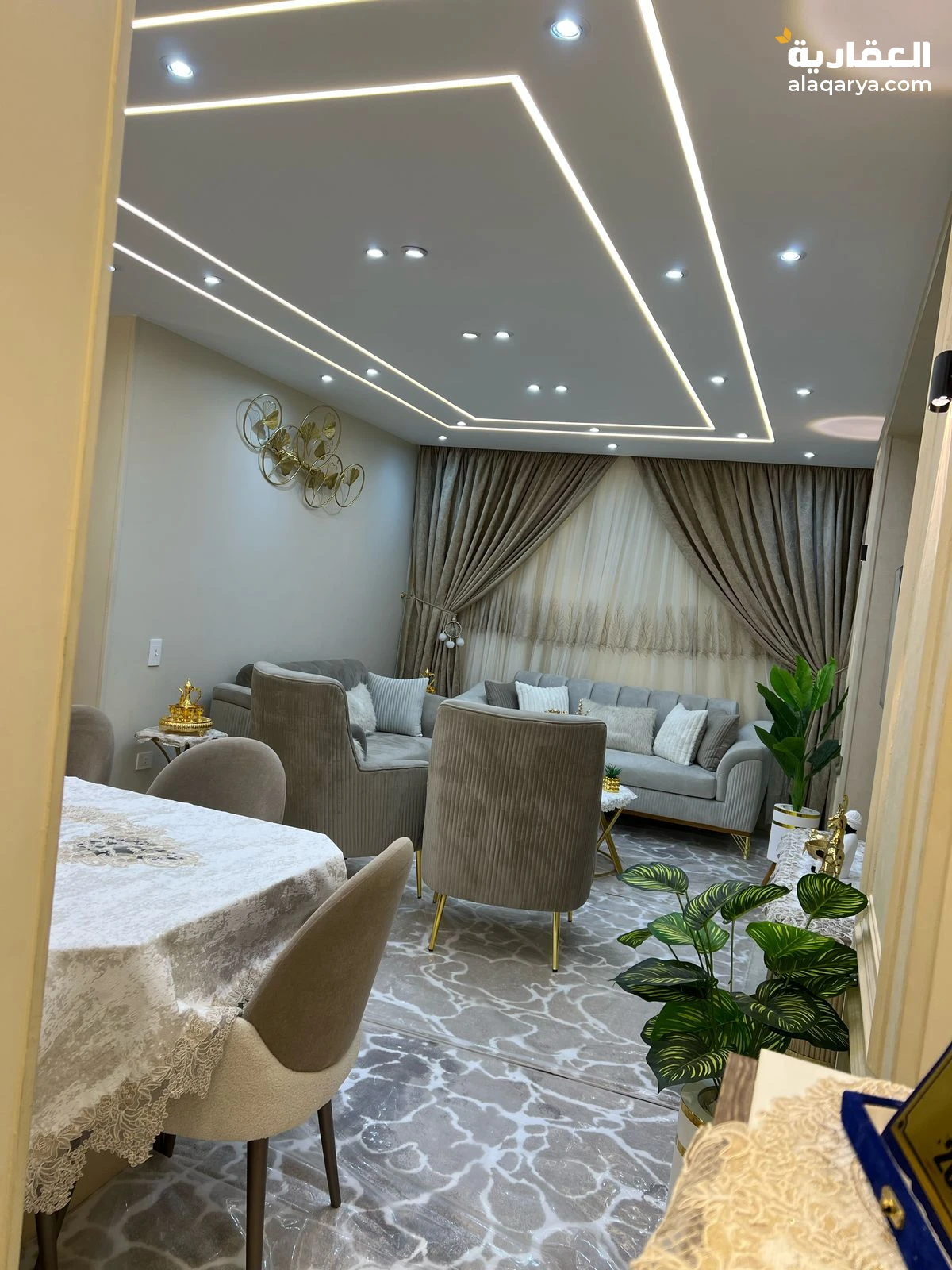 للبيع شقه 100 م كومباوند ماونتن بلازا نيكست هوم ب الهضبه الوسطي الحي التاني