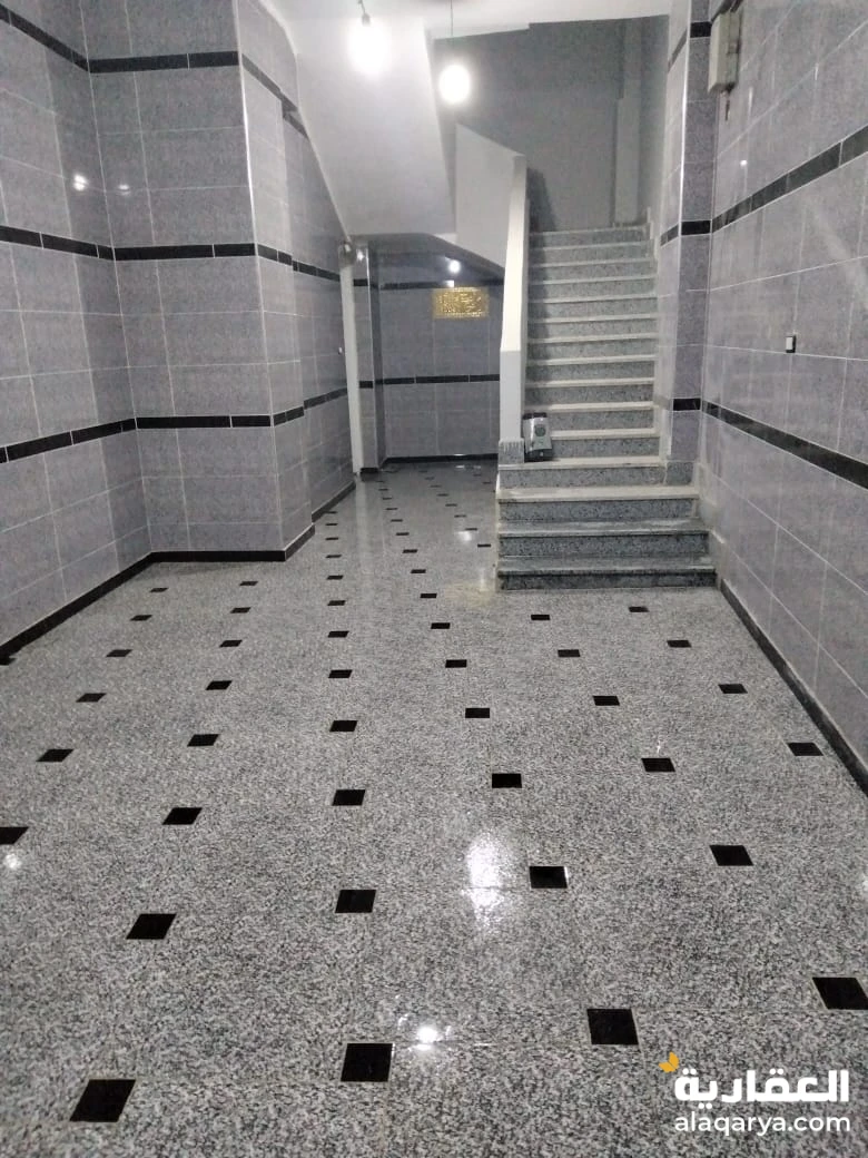 بيت 143 متر للبيع بحدائق حلوان دورين الأرضى محلات و التانى شقه