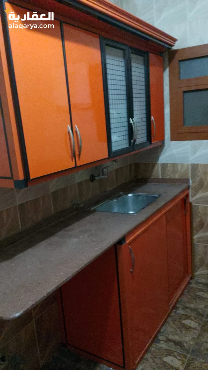 شقه للبيع فى شارع ٦ اكتوبر من العشرين