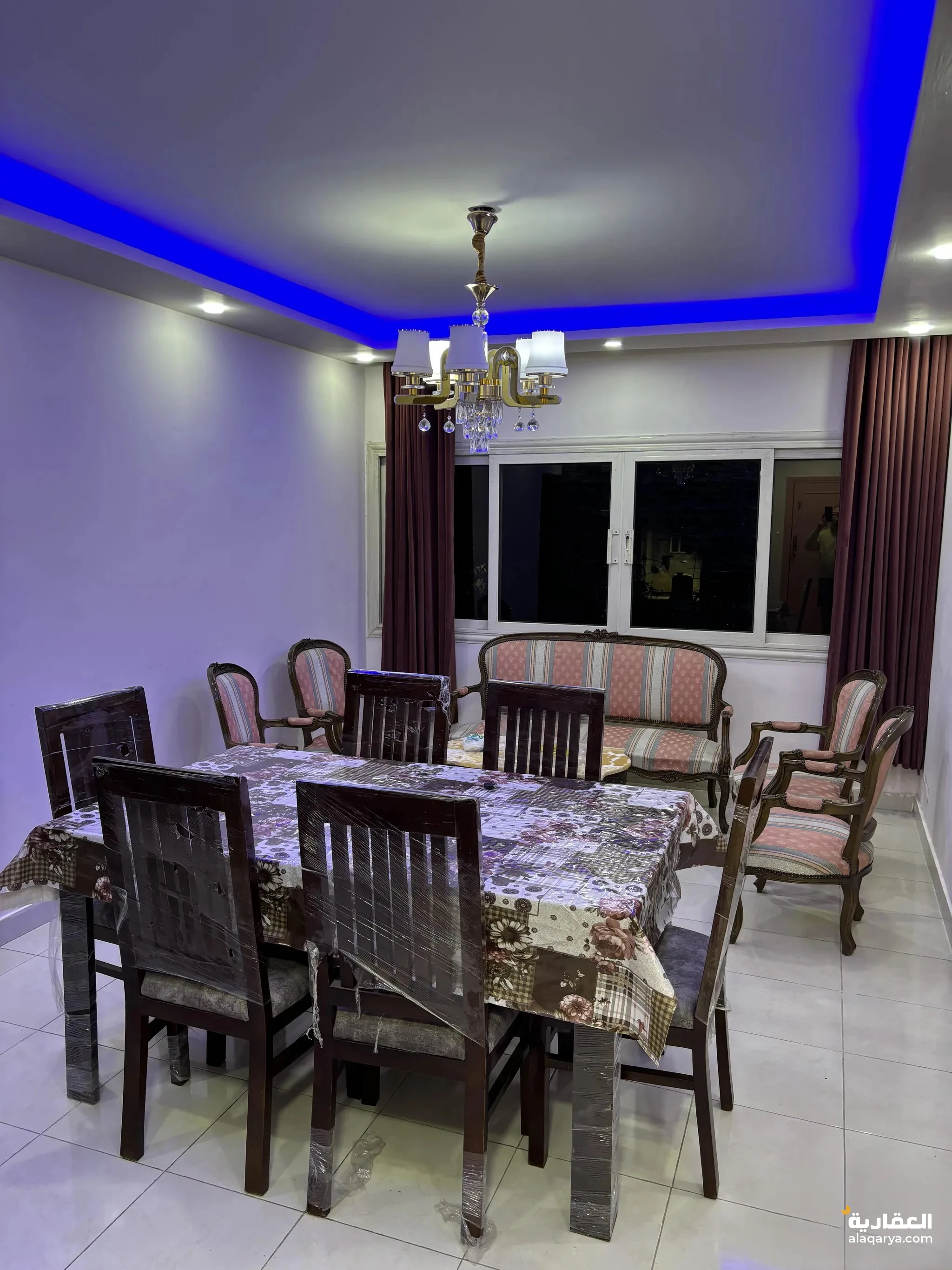 #شقه 90 م2 صافي، تشطيب وتمديدات ومفروشات واجهزه جديده وراقيه، بنا خرسانه سميك، محظوظ صاحب النصيب..