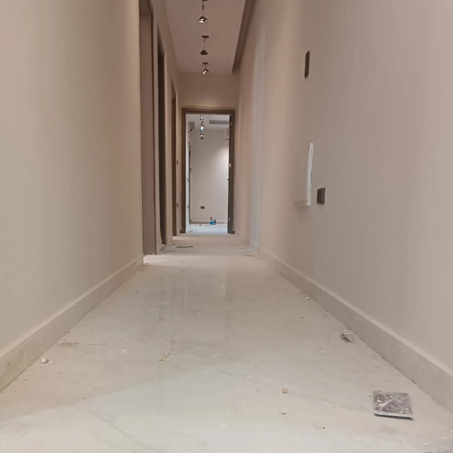 #شقة للايجار فى التجمع الخامس فى اللوتس الجنوبيه دقايق لشارع ال90الجنوبى امام الجامعه الامريكيه 3غرف