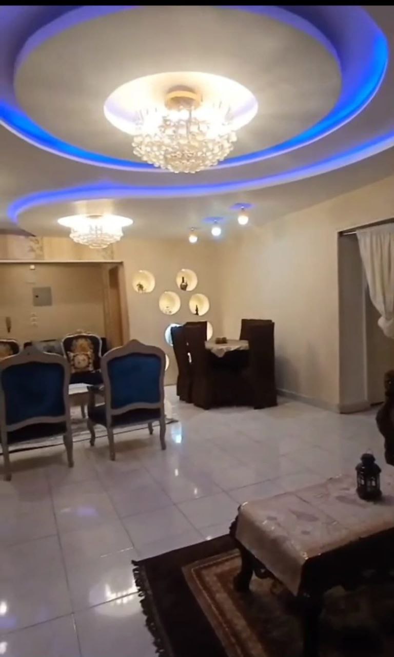 شقه للبيع  بموقع ممتاز المربع الذهبى  بين مكرم عبيد وعباس العقاد  مدينه نصر Code T43