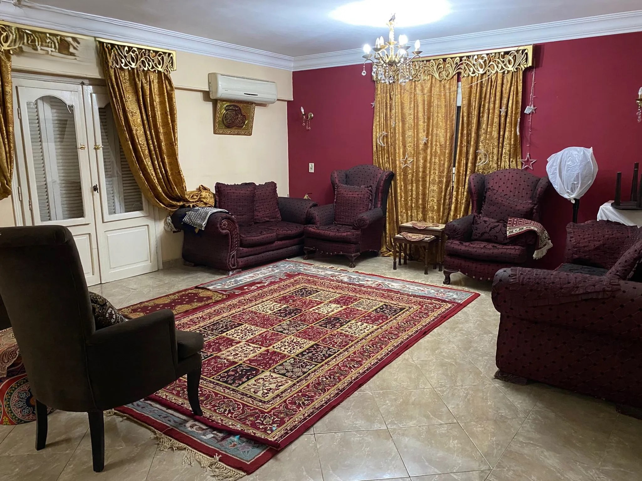 #شقه لقطه للبيع في اكتوبر الحي الخامس