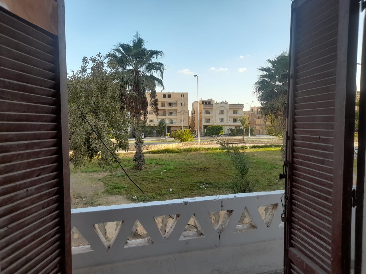 شقه بالشيخ زايد فيو علي حديقه كبيره