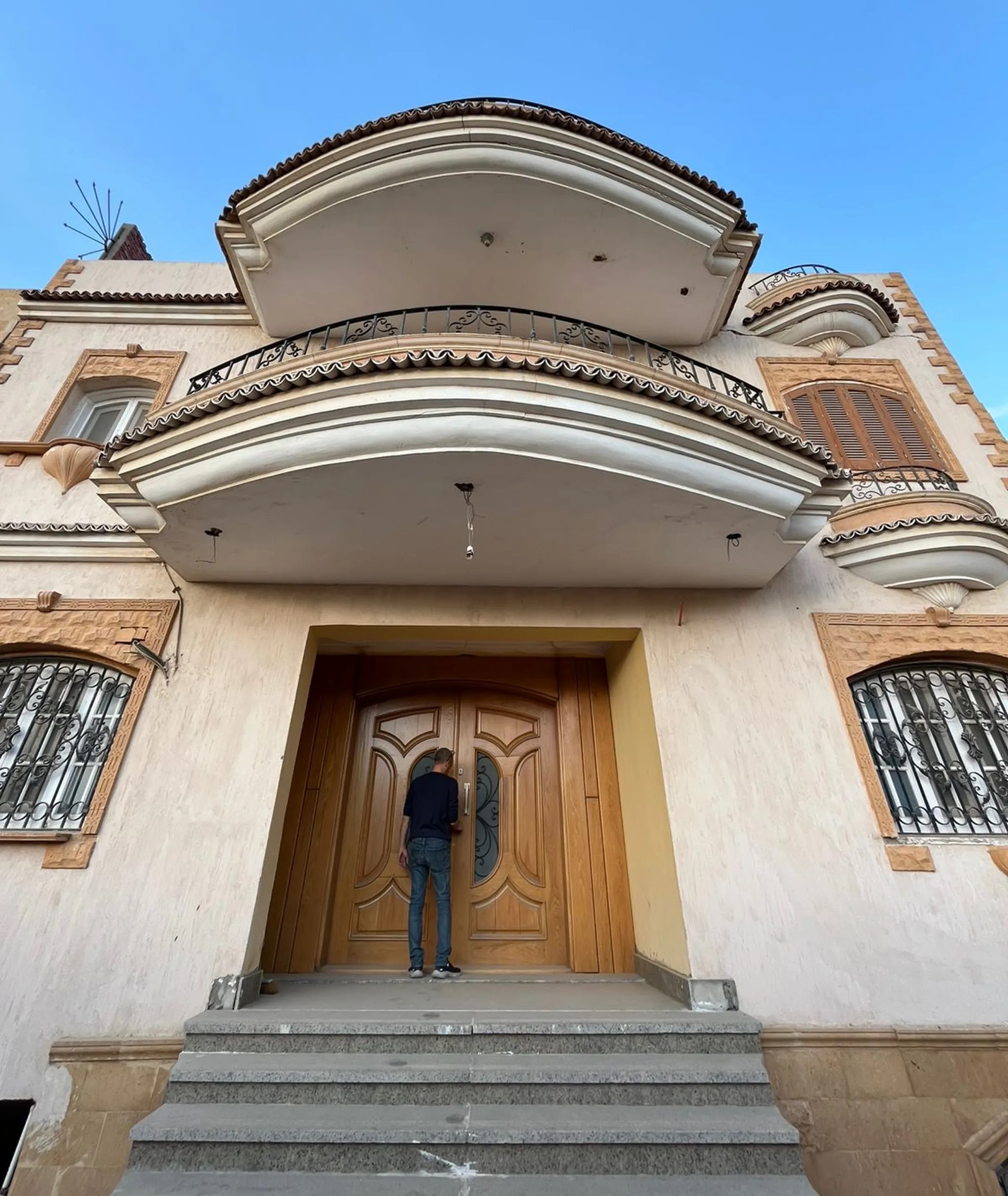 #فيلا لقطة مستقلة فاخرة بحمام سباحة وجاكوزي خاص