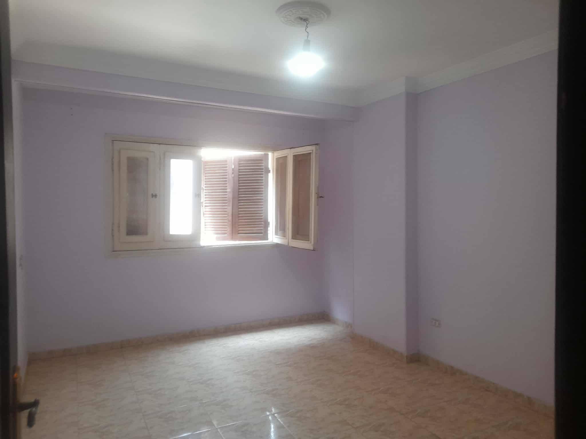 شقه بين الهرم وفيصل بالقرب من شارع المستشفي