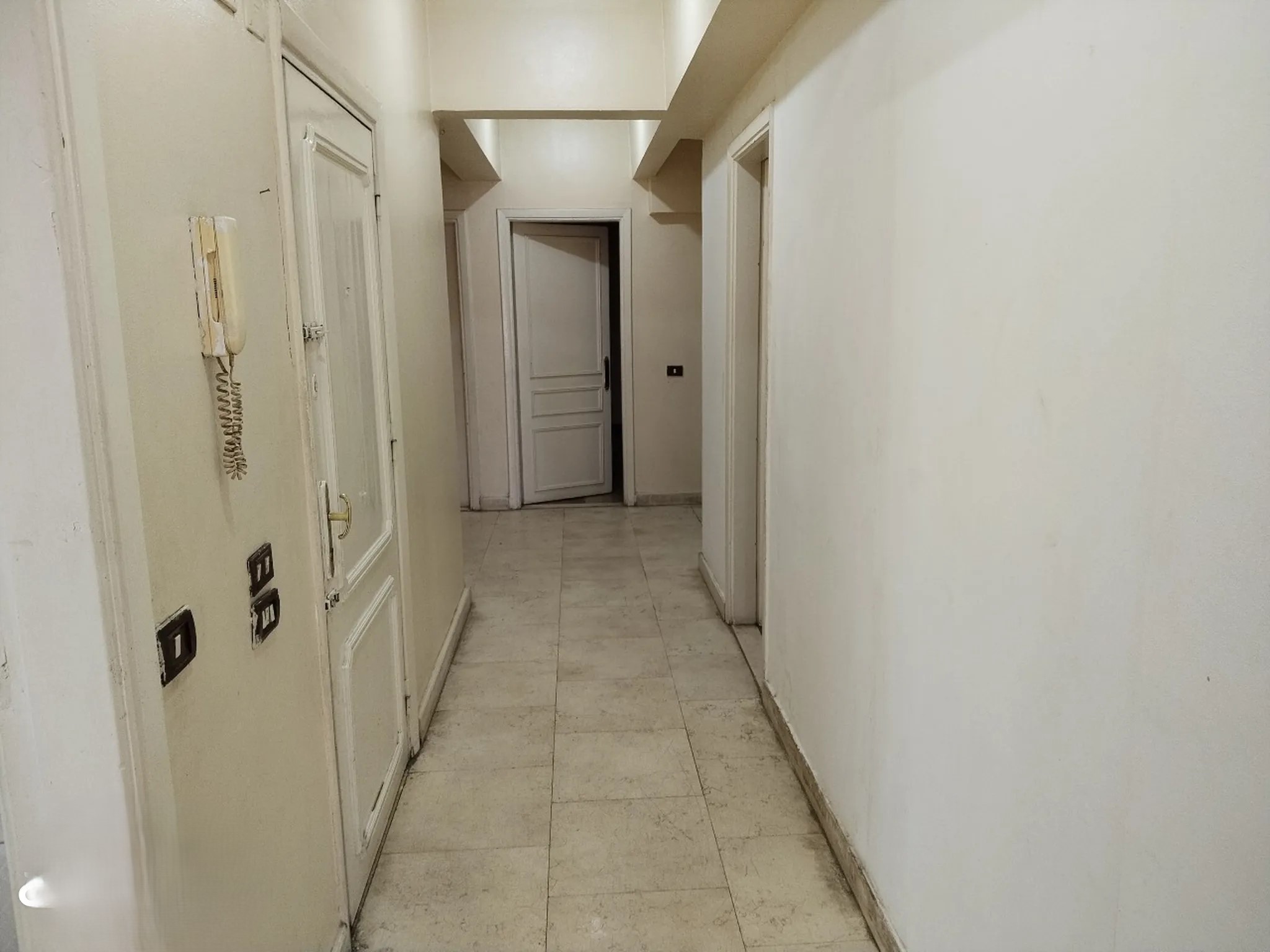 #شقة للايجار220م بالتكييفات والمطبخ بمدينة نصر اخر مكرم عبيد بالقرب من السراج مول