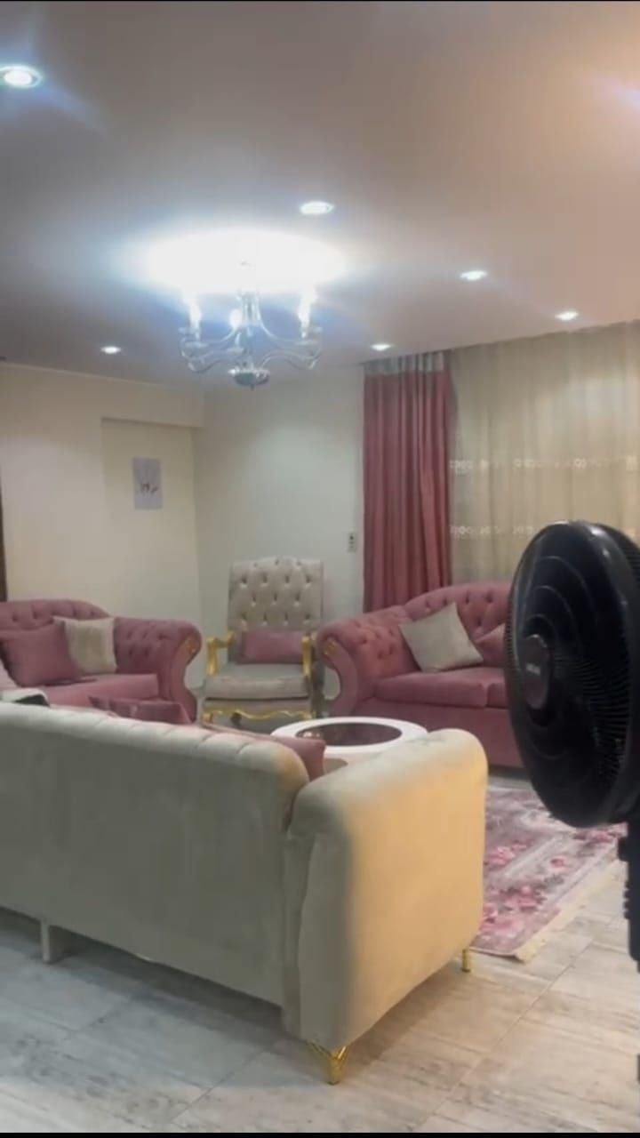 شقه للبيع بمدينه نصر  بين مكرم عبيد وعباس العقاد المنطقة السادسة  موقع ممتازCode T65