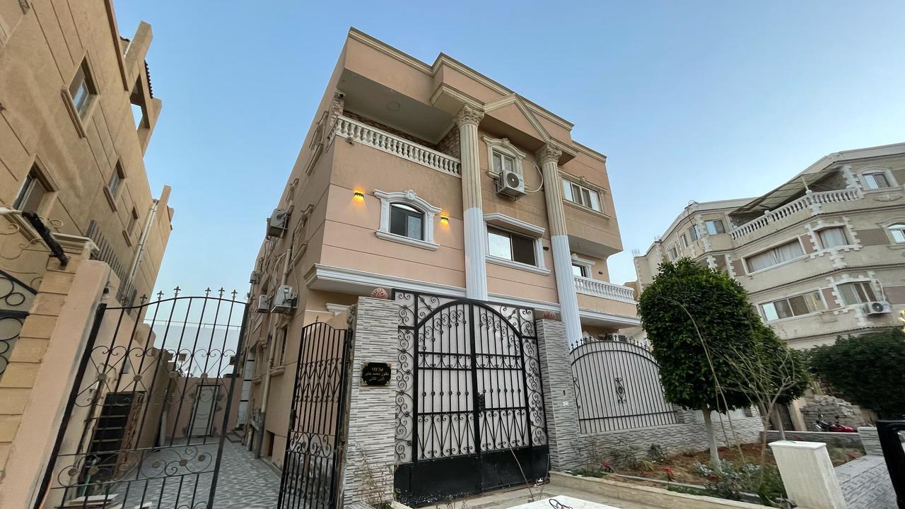 فيلال  الفردوس 133 الامن العام مدخل on the run امام دريم بارك