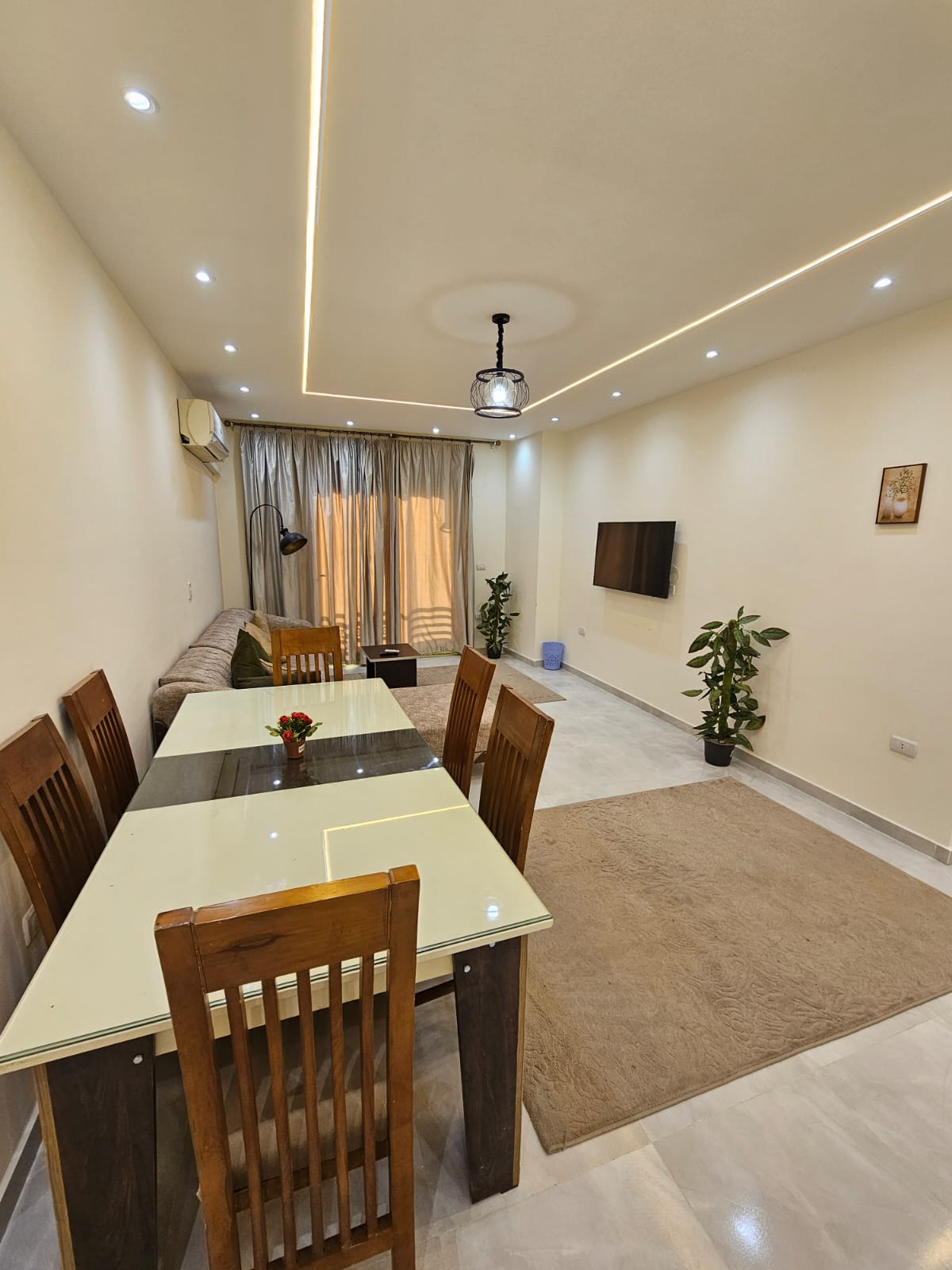 متاح للايجار شقة مفروشة فيو الاهرامات