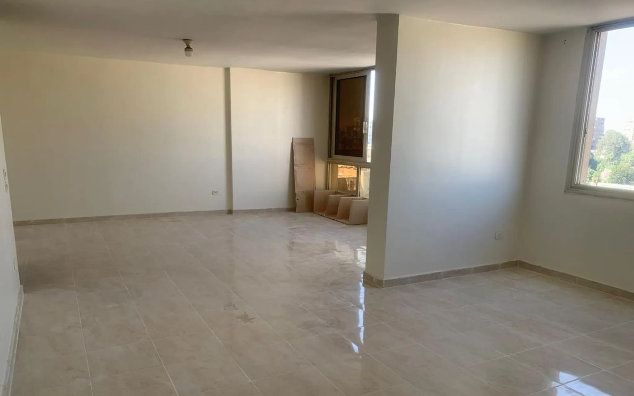 #شقه للايجار قانون جديد بشارع القصر العيني الرئيسى تصلح لكل الأغراض الاداريه والتجارية للشركات والعيا