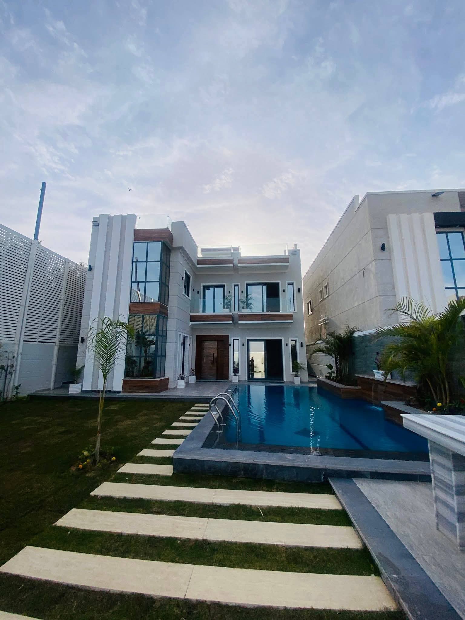 فيلا داخل ميني كوماوند