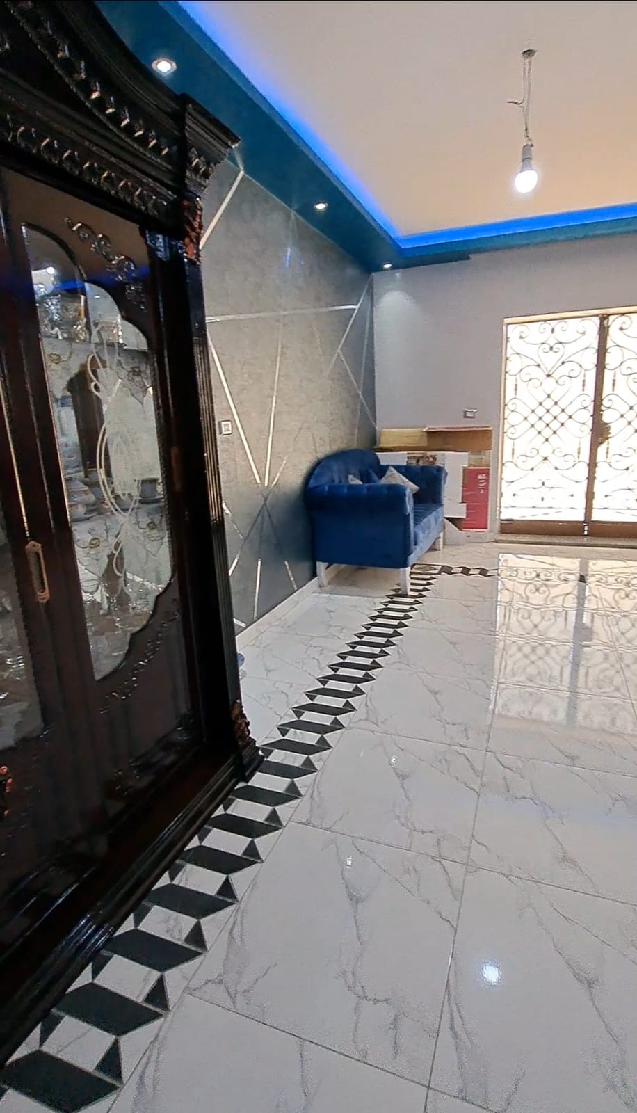 شقة رووف لقطة تراس واسع أمامي وخلفي بتسهيلات فى الدفع