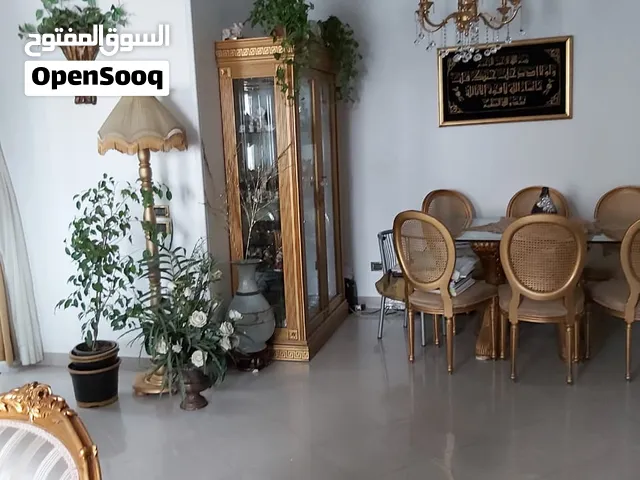 متاح للاسمتثار (للبيع) شقة في المهندسين سوبر لوكس بسعر لقطة على ميدان لبنان الرئيسي باطلالة على ميدان