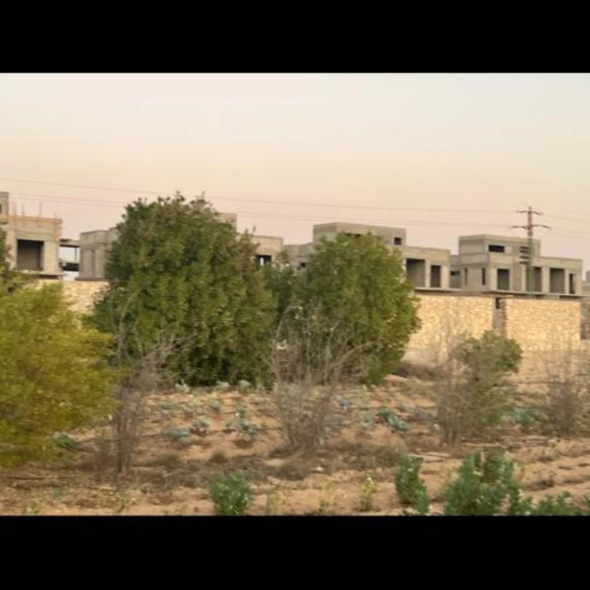 #ارض 10 فدان للبيع من المالك مباشرة بالحزام الاخضر .. ارض كمبوند.. الارض مساحتها 42000 م ( 10 افدنة)