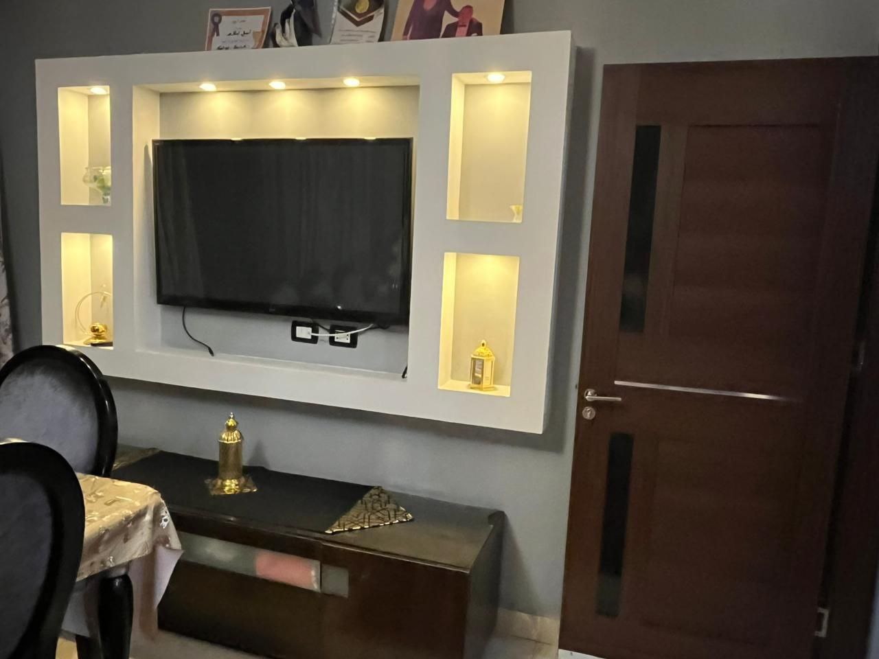 شقه مميزه للبيع بحدائق الأهرام - منطقه د