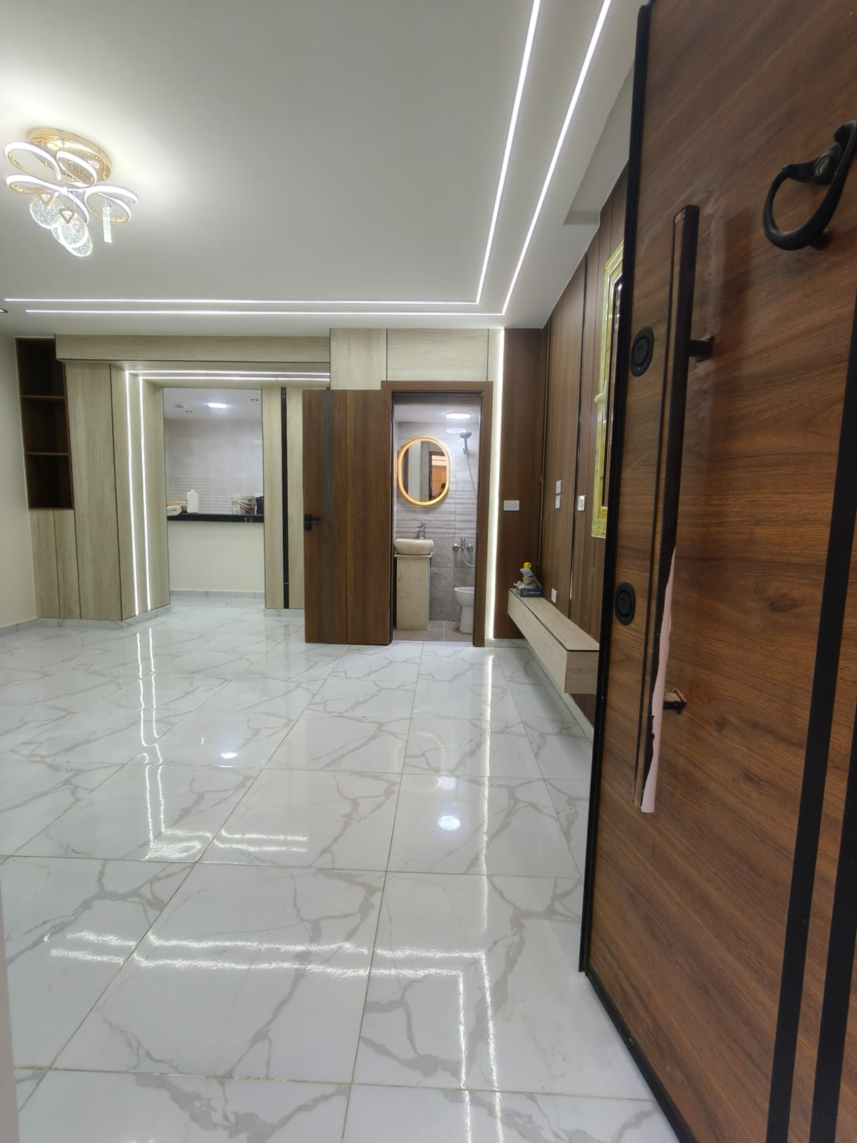 للبيع شقه أرضي بحديقه مدخل خاص بالبوابه الرابعه حدائق الاهرام بسعر لقطه مليون و