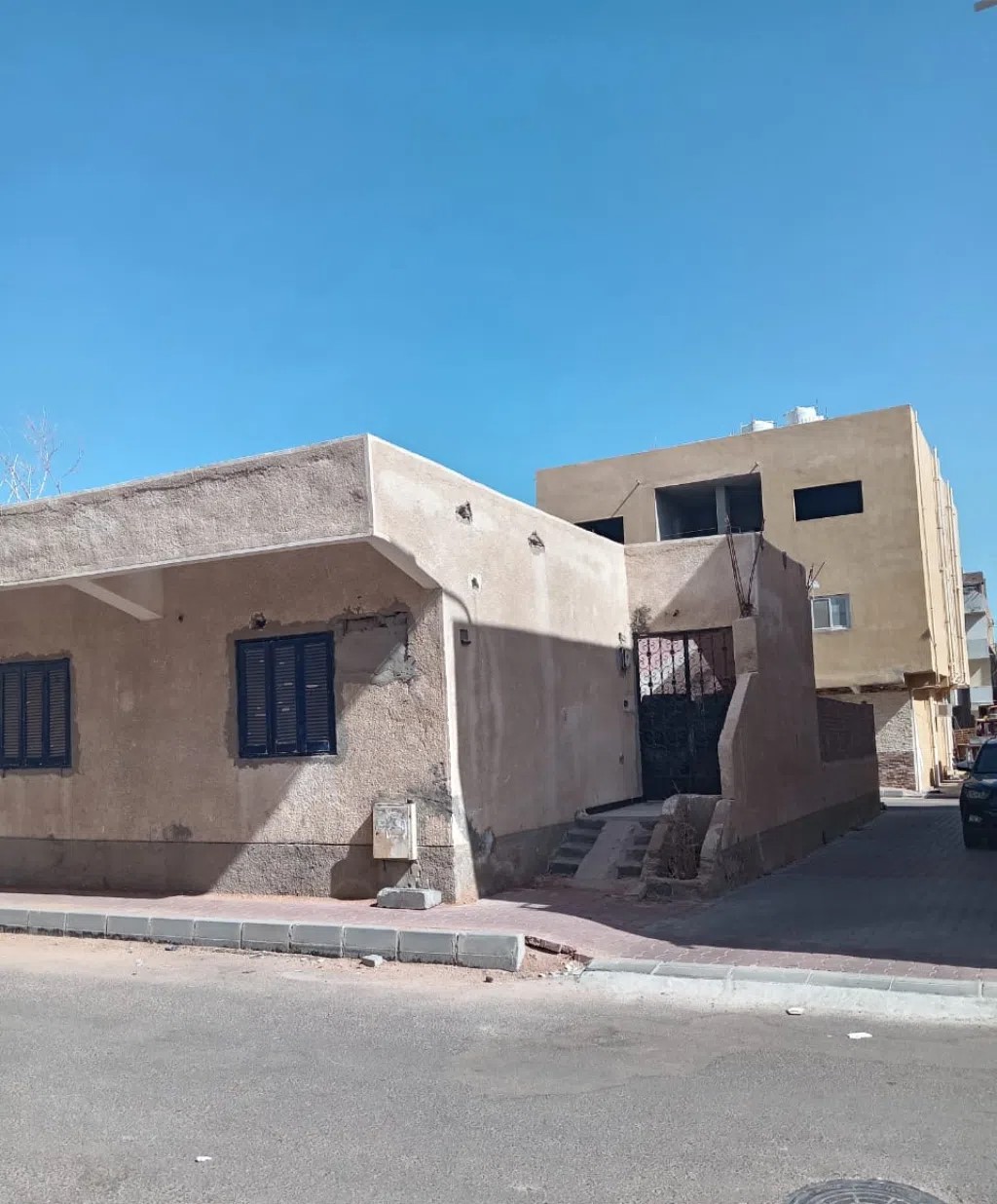 #بلوك على 4شوارع للبيع فى الغردقه ...الاحياء