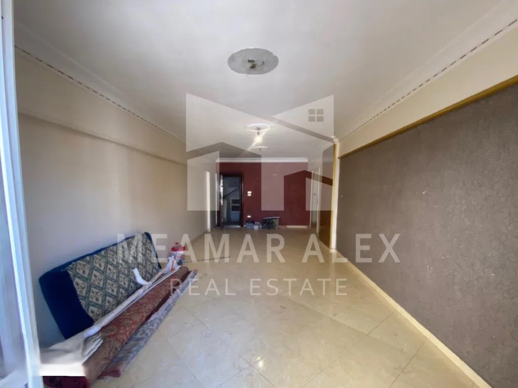 #شقه لقطه في سموحه