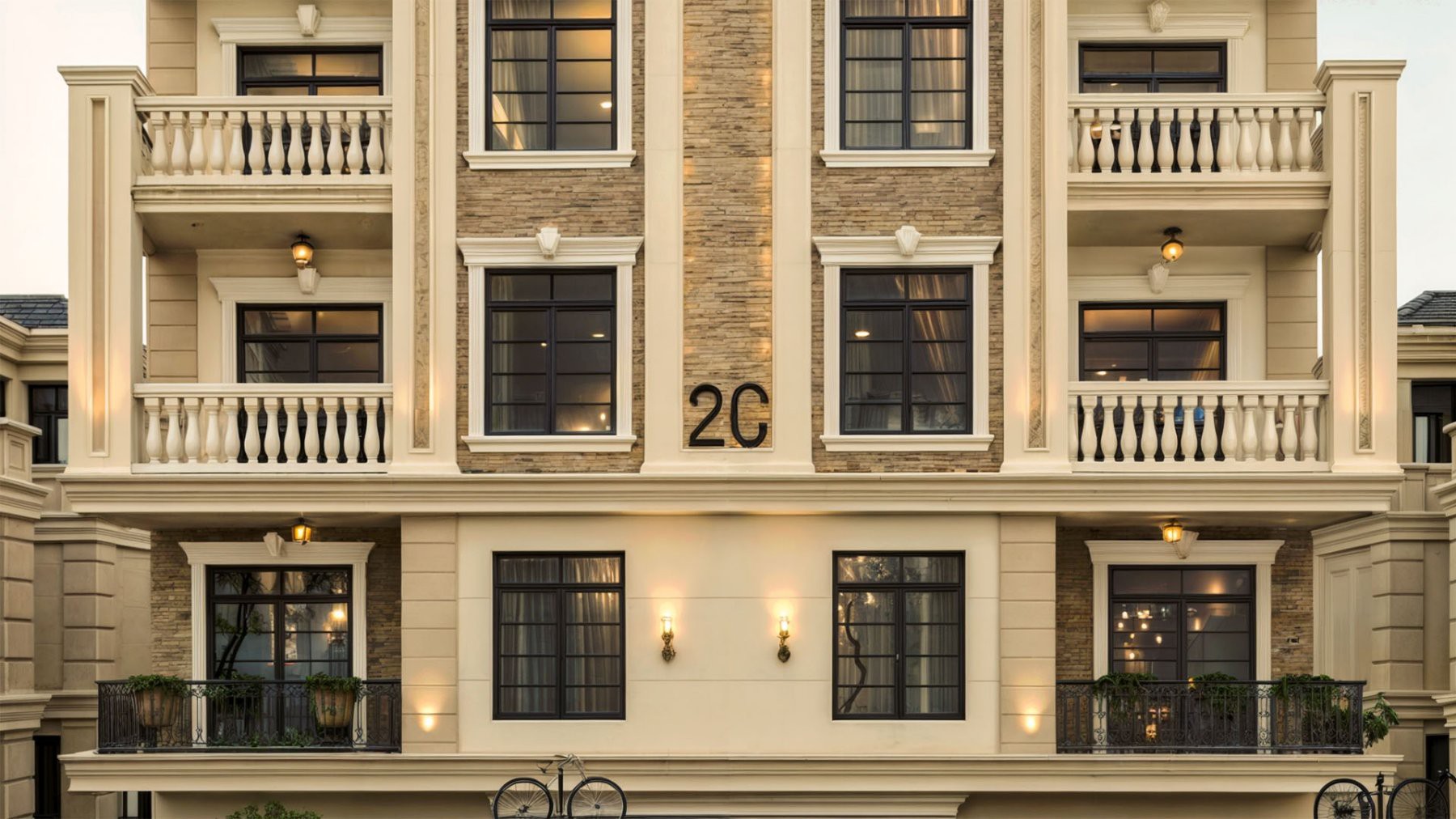 شقة ارضى 180متر الحي الثامن منطقة بيت الوطن التجمع الخامس