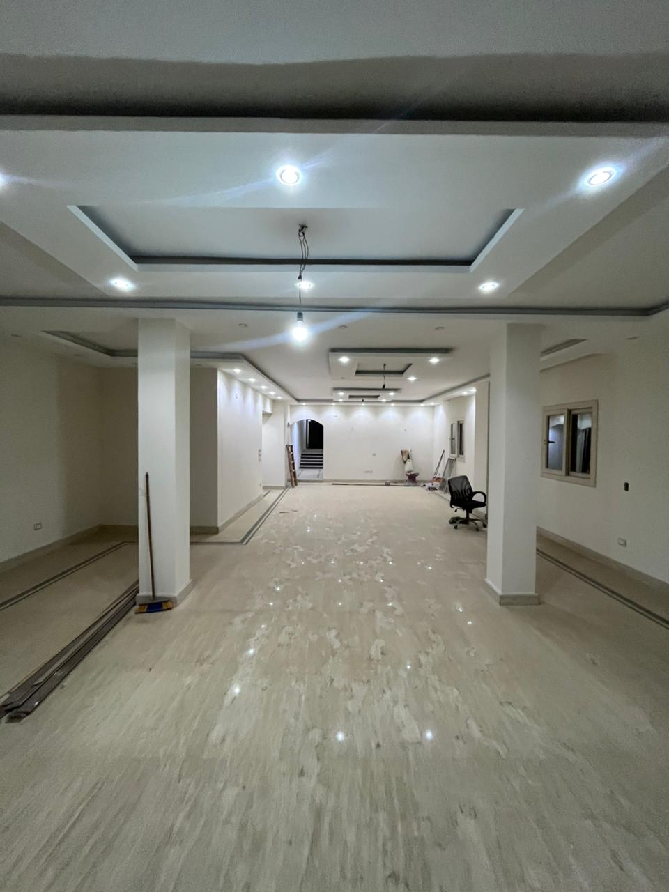 شقة لقطة مساحة كبيرة امام نادي الزمالك بشارع جامعة الدول العربية