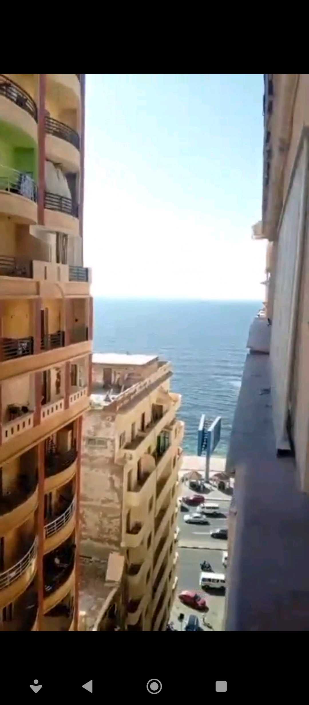 كليوباترا ثالث نمرة من بحر بجوار فندق الحرم ترى البحر من جميع الاتجاهات
