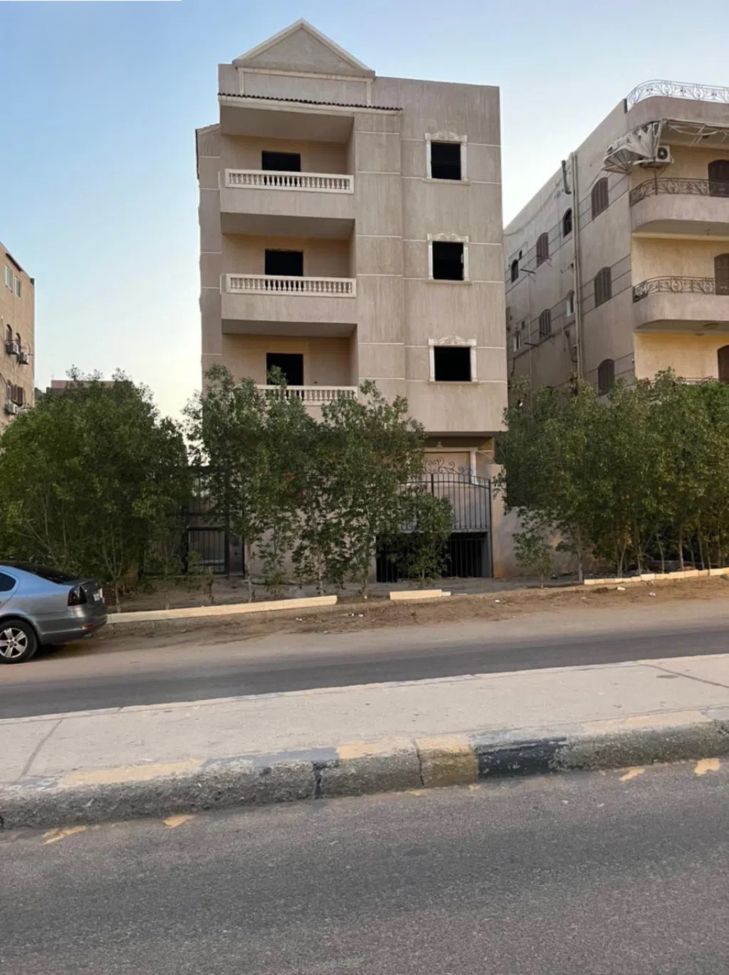 #عمارة سكنية في مدينة الشيخ زايد الحي الحادي عشر